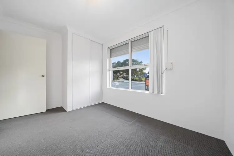 Seventh view of Homely house listing, 10 Gecko Way, Banksia Grove WA 6031