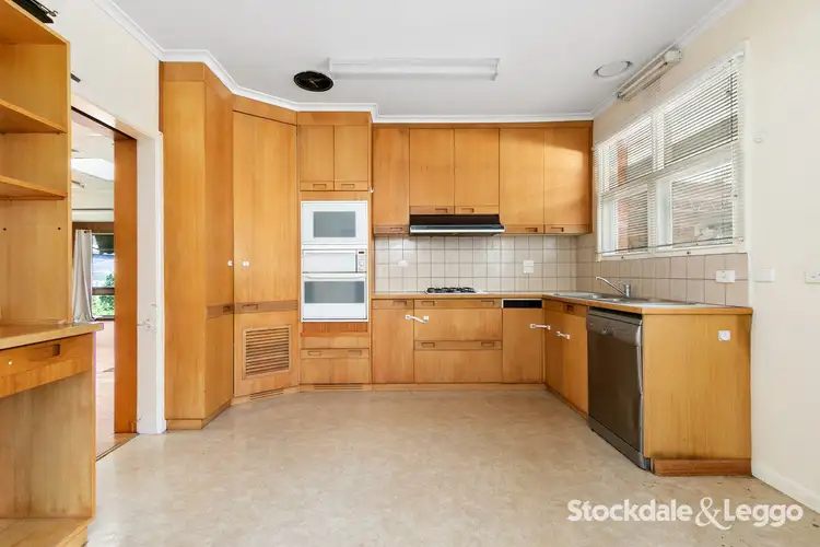 Fifth view of Homely house listing, 10 Vindon Avenue, Morwell VIC 3840