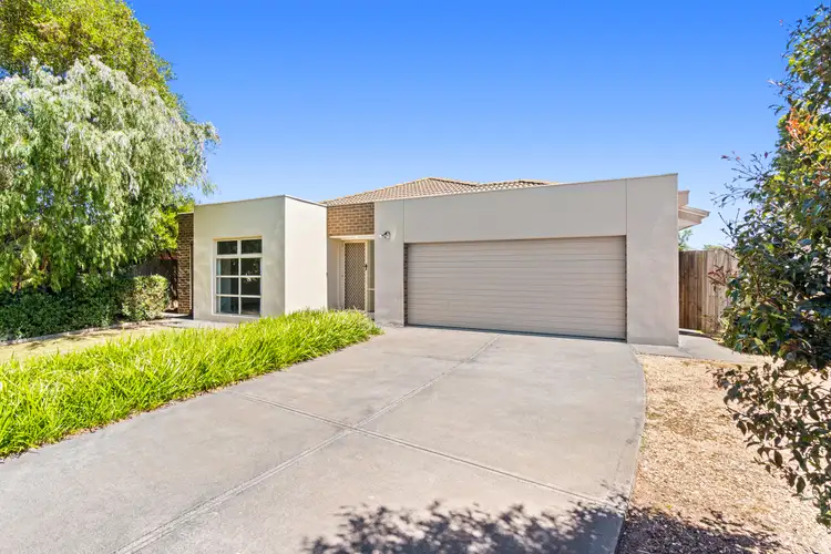 6 Simmons Court, Sale VIC 3850