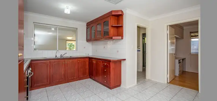 37A Ravenhill Road, Thornlie WA 6108