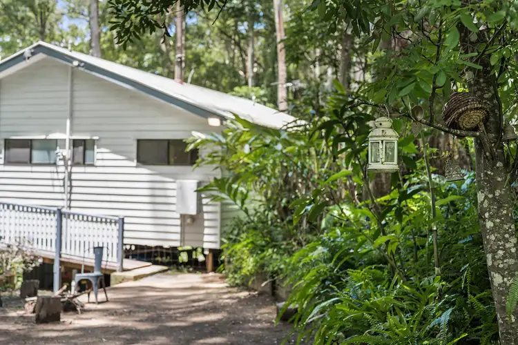 57 Harland Road, Mount Glorious QLD 4520