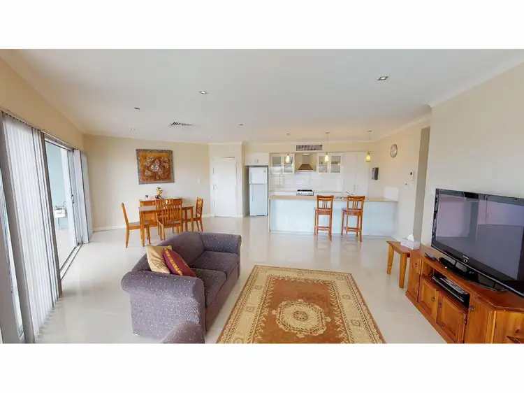 25/52 ROLLINSON Road, North Coogee WA 6163