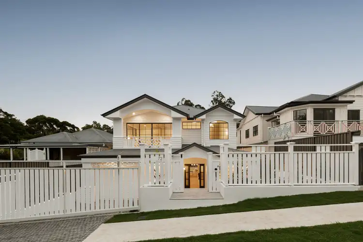 72 Arnold Street, Holland Park QLD 4121