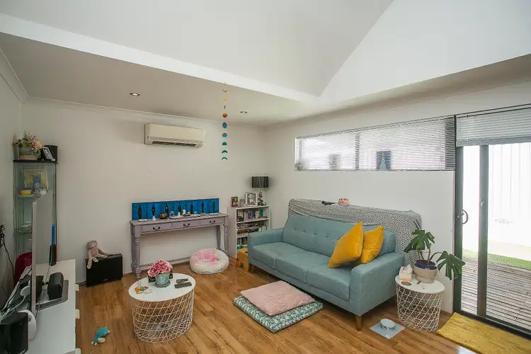 Sixth view of Homely unit listing, 2/15 Sylvia Place, Nollamara WA 6061