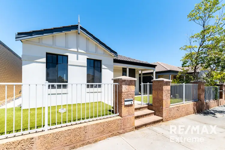 Third view of Homely house listing, 5 Dillwynia Bend, Banksia Grove WA 6031