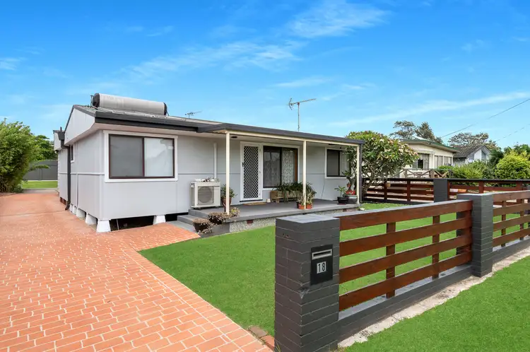 Second view of Homely house listing, 18 Ravenscliffe Road, Shoalhaven Heads NSW 2535