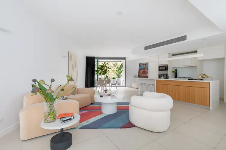 68 Sir John Young Crescent