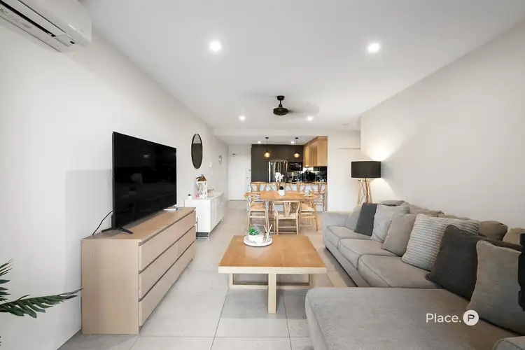 Main view of Homely unit listing, 2/19 Dickenson Street, Carina QLD 4152