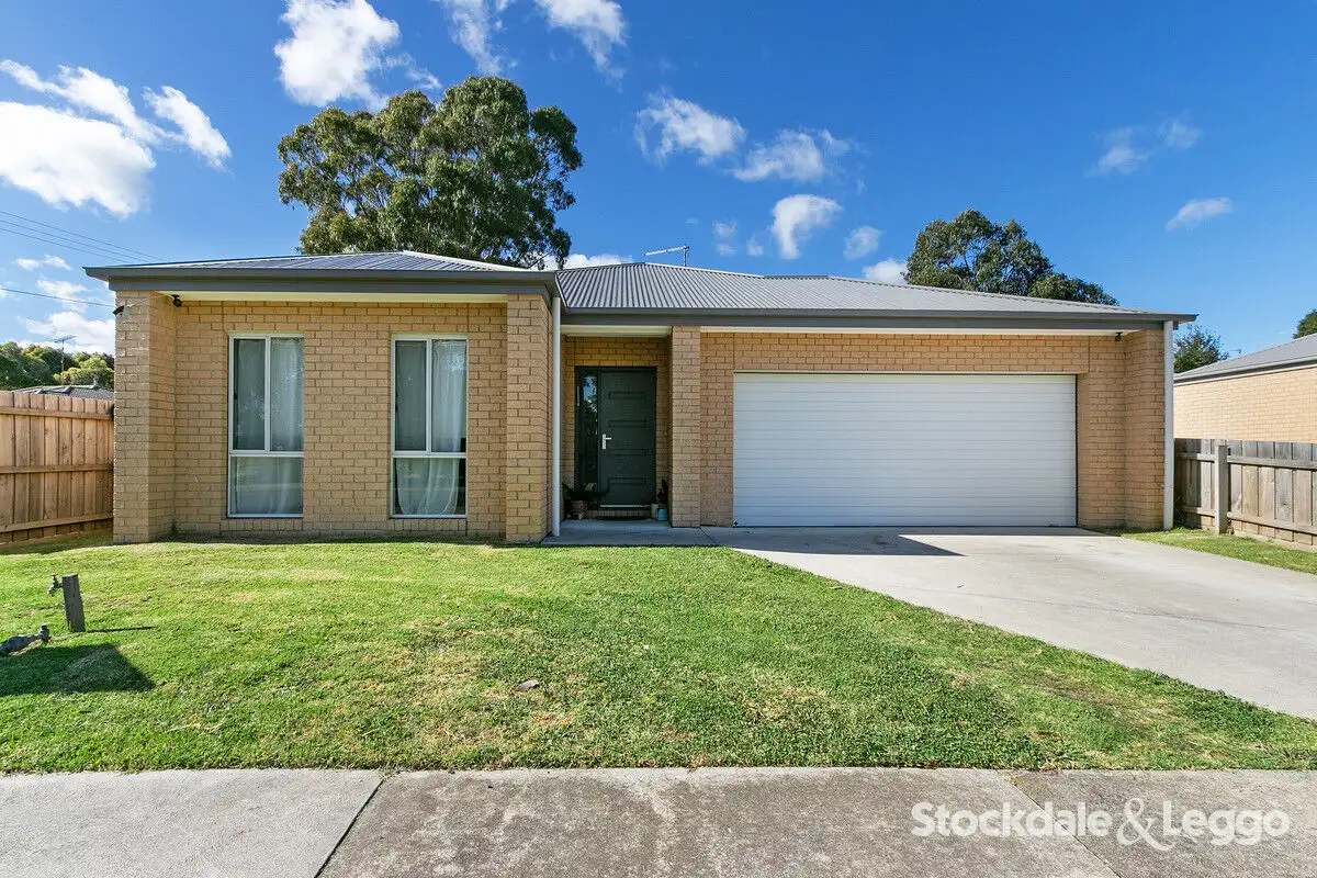 Main view of Homely townhouse listing, 5 Acacia Way, Churchill VIC 3842