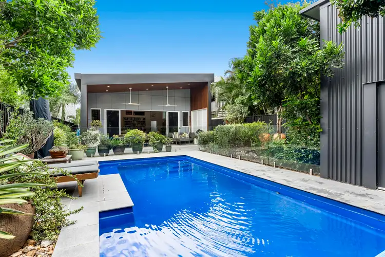 32 Outram Street, Lota QLD 4179