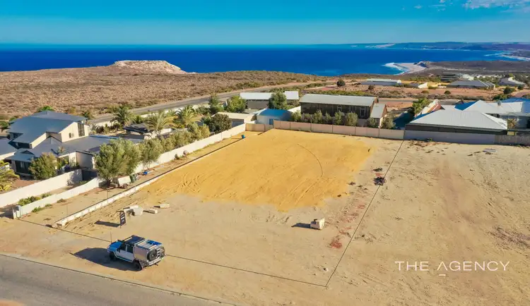 8 Mariner Crescent, Kalbarri WA 6536