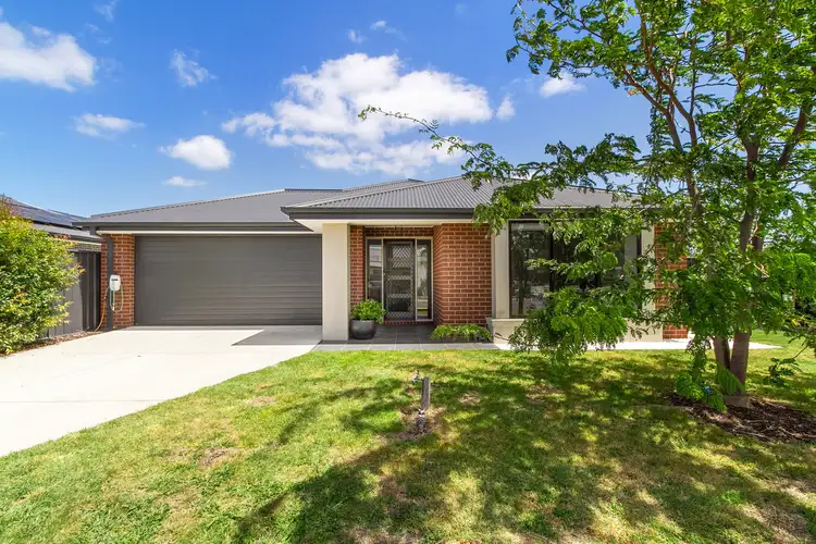 6 Peters Drive, Stratford VIC 3862