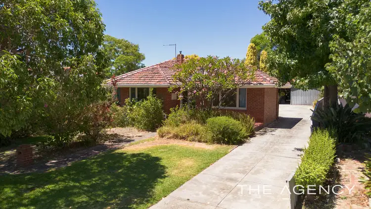 10 Lamond Street, Melville WA 6156