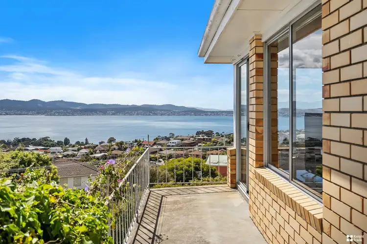 15 Ascot Avenue, Sandy Bay TAS 7005