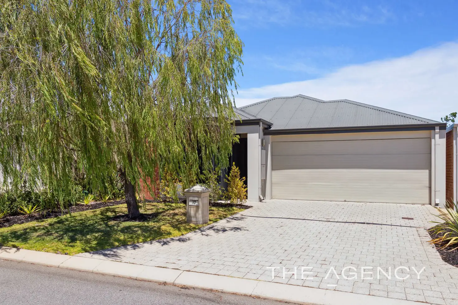 Main view of Homely house listing, 10 Ginger Loop, Treeby WA 6164