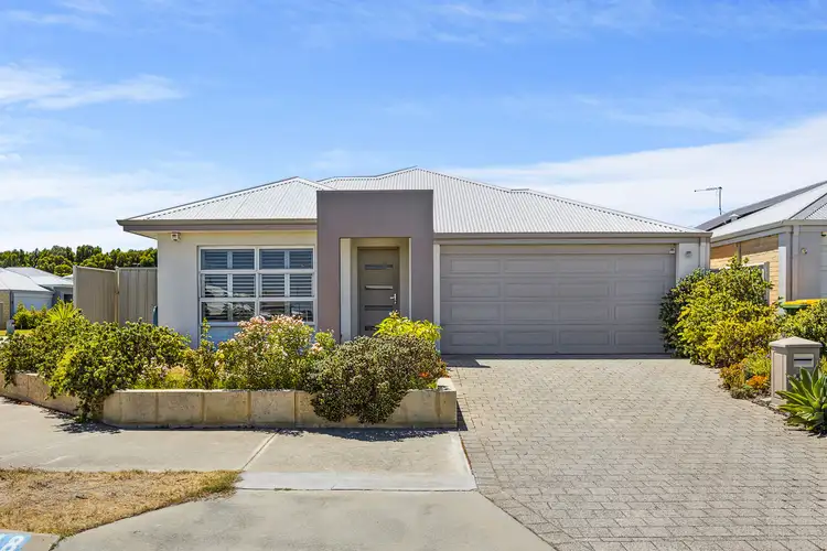 18 Piarri Grove, Golden Bay WA 6174