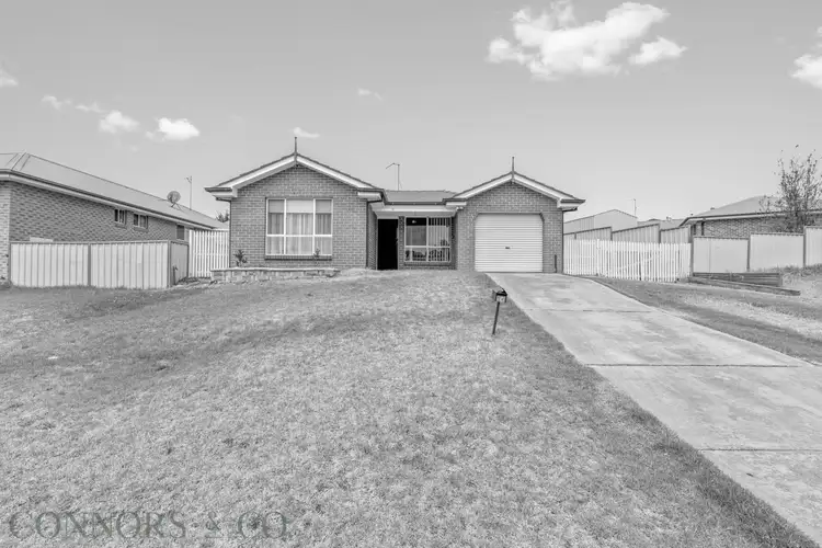 14 Ussher Crescent, Windradyne NSW 2795