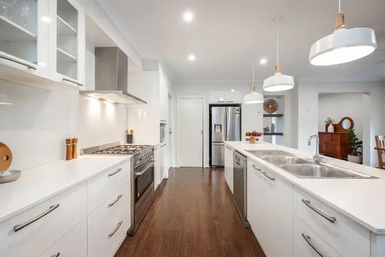 Fifth view of Homely house listing, 7 Stanger Court, Wodonga VIC 3690