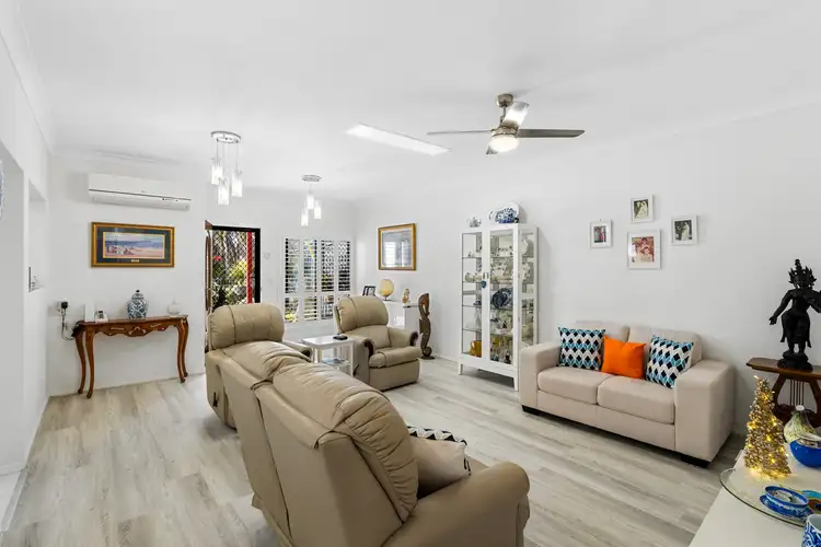 Fifth view of Homely semi-detached listing, 2/15 Eugenia Avenue, Rothwell QLD 4022