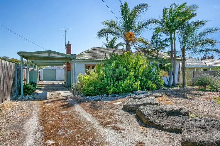 Main view of Homely house listing, 5 Elizabeth Grove, Bundoora VIC 3083
