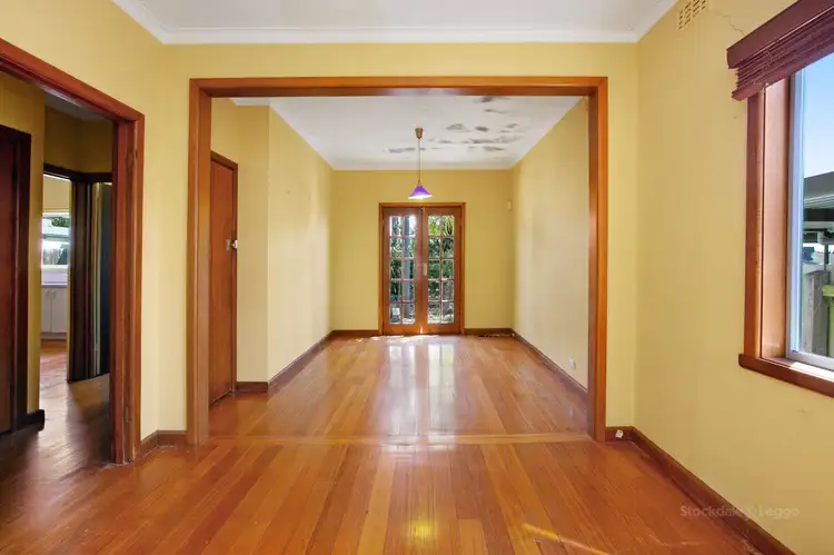 Sixth view of Homely house listing, 5 Elizabeth Grove, Bundoora VIC 3083