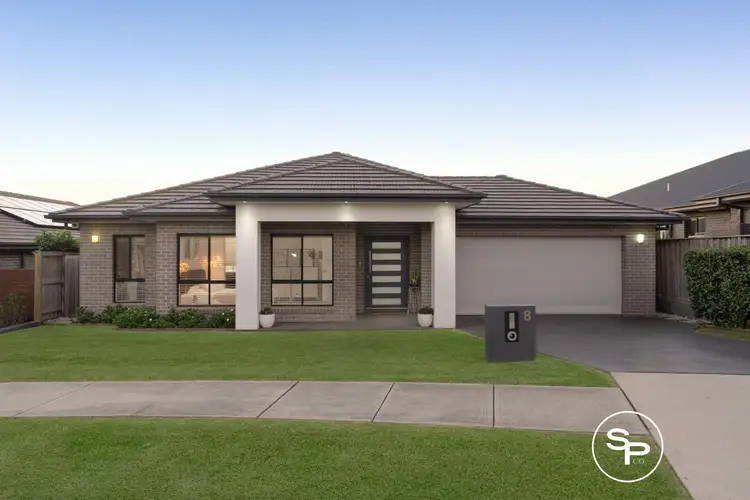 8 Eaglerange Avenue, Gledswood Hills NSW 2557
