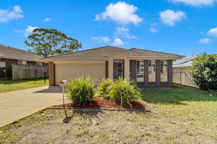 52 Stonebridge Drive