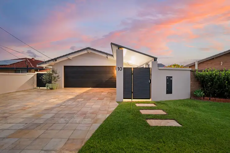 Fifth view of Homely house listing, 10 Sara Avenue, Broadbeach Waters QLD 4218