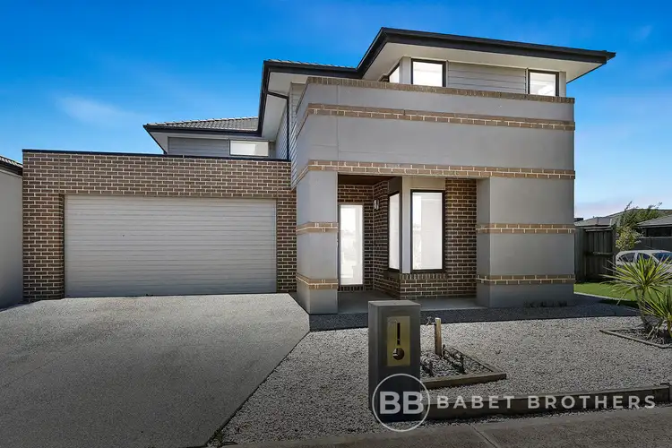 25 Bernardins Street, Clyde North VIC 3978