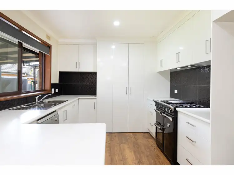 Fifth view of Homely house listing, 554 Regina Avenue, North Albury NSW 2640