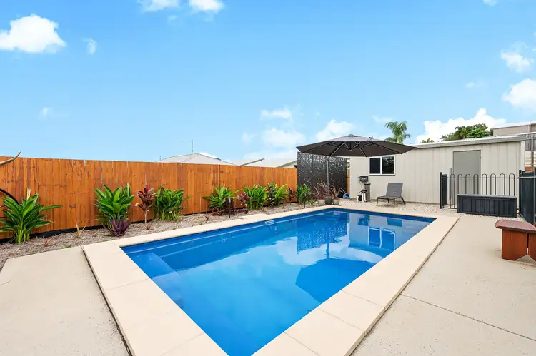 1 Wuruma Court, Clinton QLD 4680
