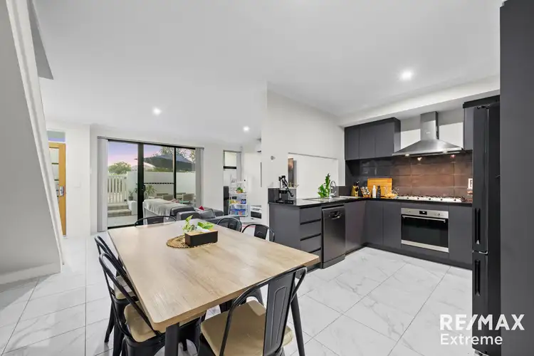 4/2 Crystalline Road, Spearwood WA 6163