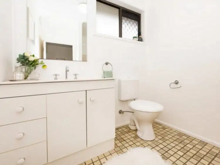 Fifth view of Homely unit listing, 4/91 Evan Street, South Mackay QLD 4740