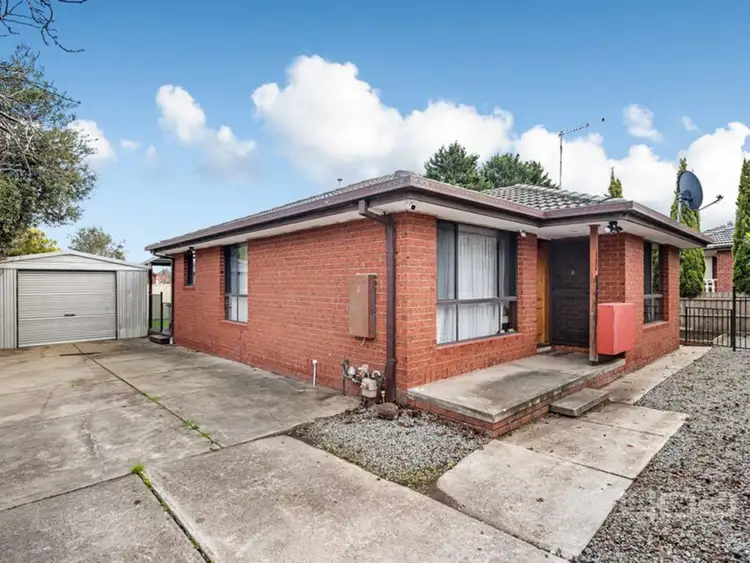 2/3 Binnak Court, Meadow Heights VIC 3048