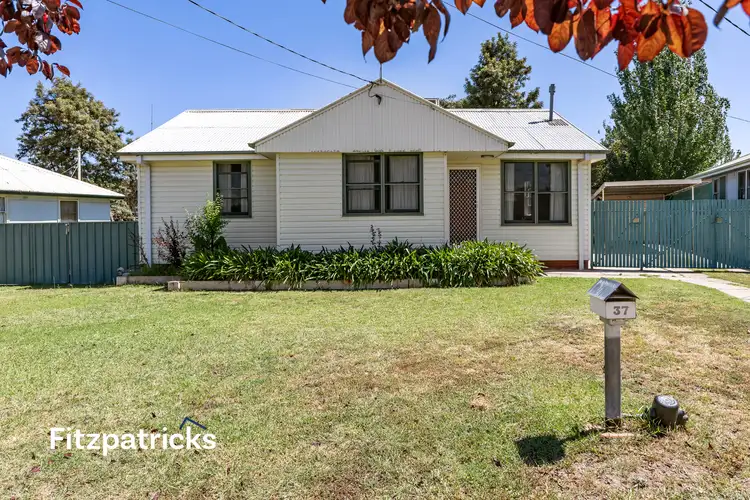 37 Jack Avenue, Mount Austin NSW 2650