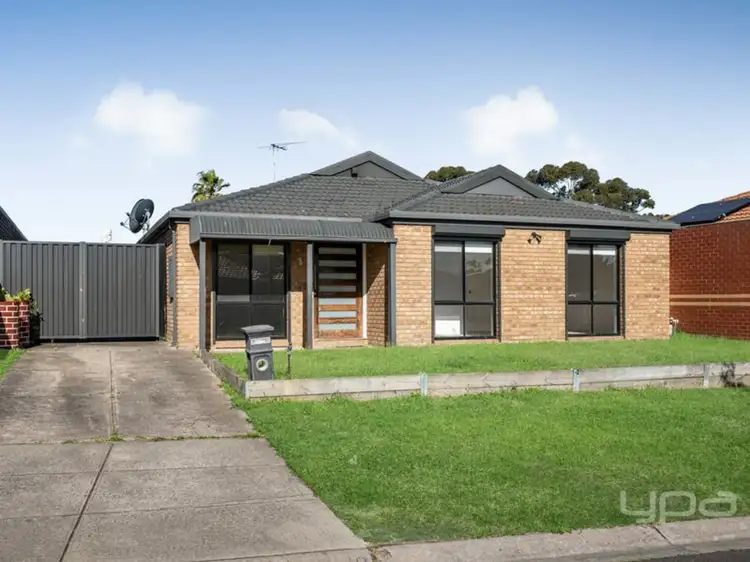 6 Sutherland Way, Roxburgh Park VIC 3064