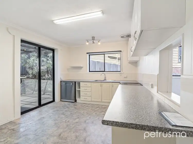 252 East Derwent Highway, Lindisfarne TAS 7015