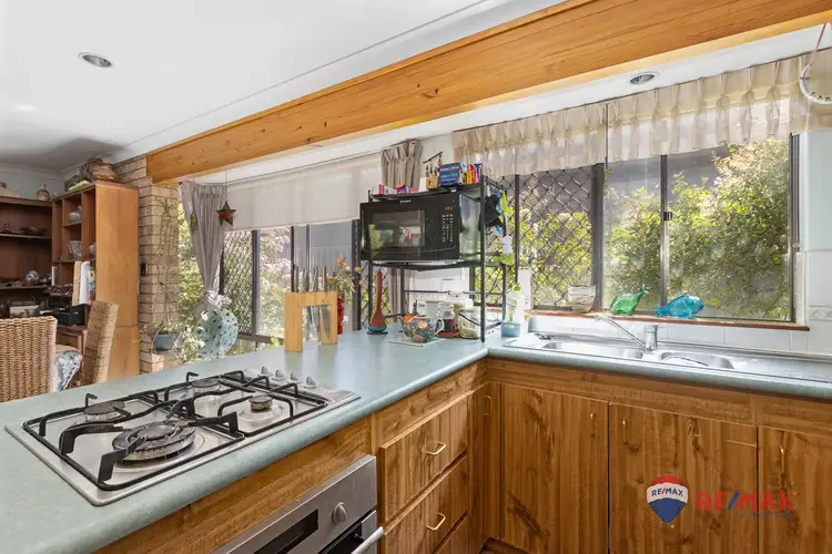 Fifth view of Homely house listing, 18 Elm Close, Camillo WA 6111