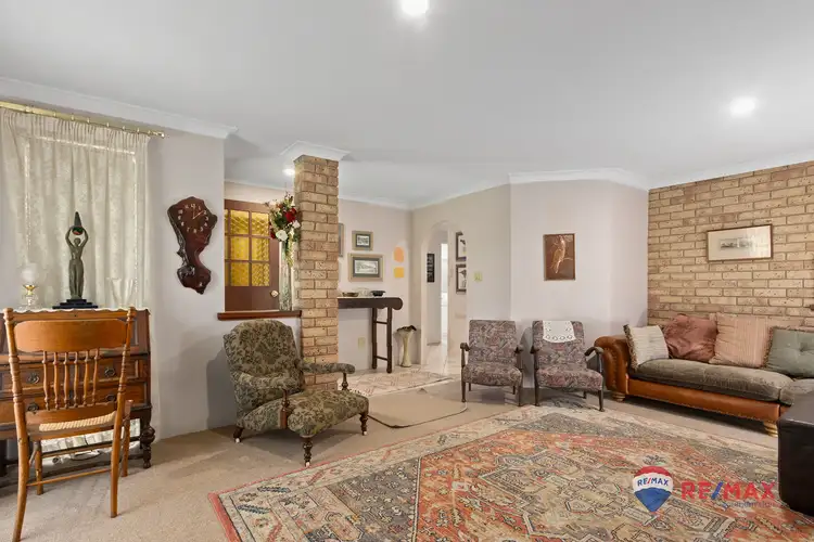 Seventh view of Homely house listing, 18 Elm Close, Camillo WA 6111