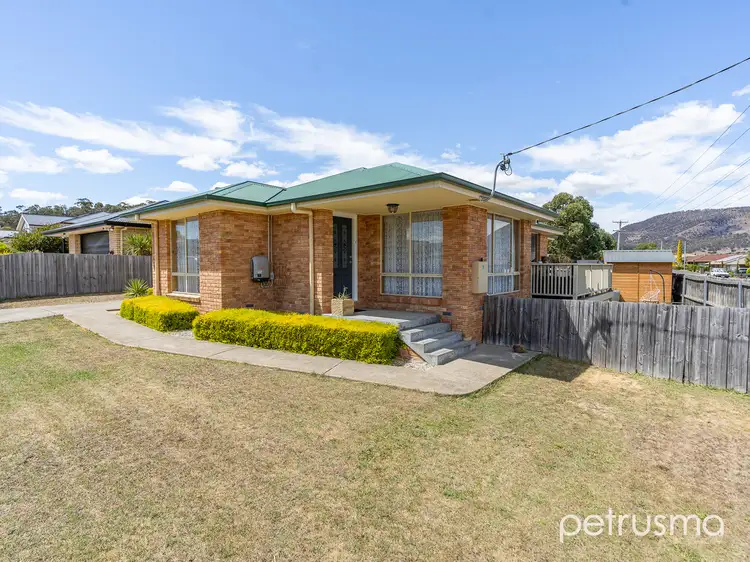 2 Henty Close, Old Beach TAS 7017