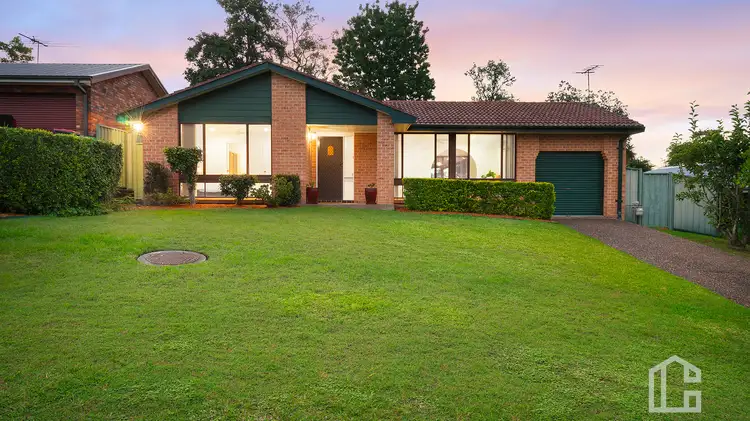 18 Chisholm Crescent, Blaxland NSW 2774