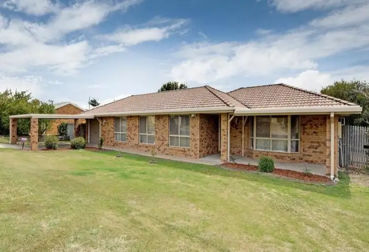 4 Cowley Drive, Flinders View QLD 4305