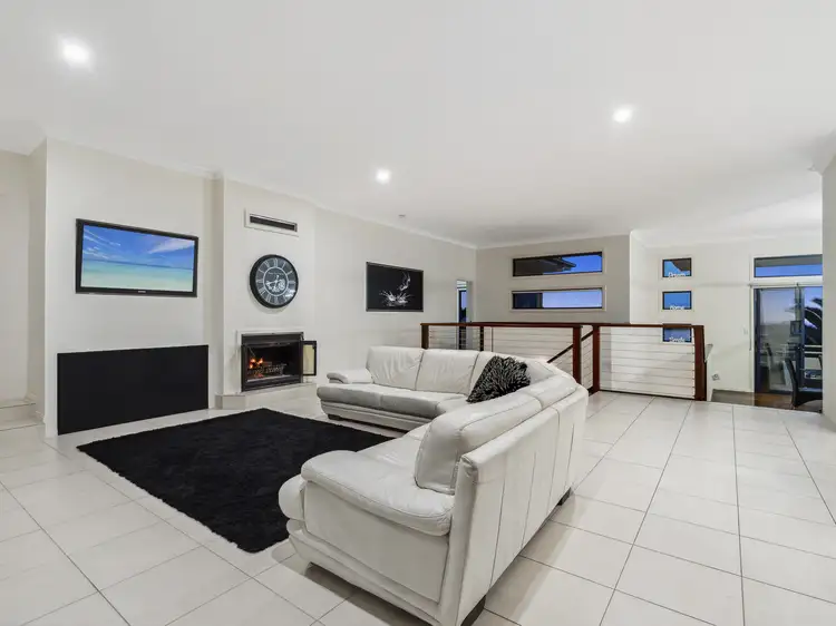 Fifth view of Homely house listing, 8 Chevron Rise, Highland Park QLD 4211