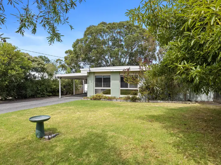 Second view of Homely house listing, 2 Highview Court, Balnarring Beach VIC 3926