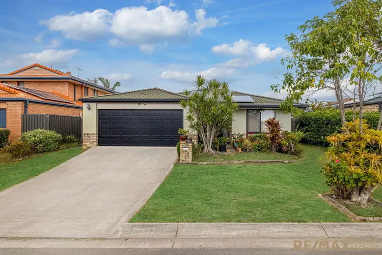 6 Cooma Court