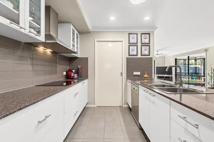 Sixth view of Homely house listing, 2 Woondella Boulevard, Sale VIC 3850