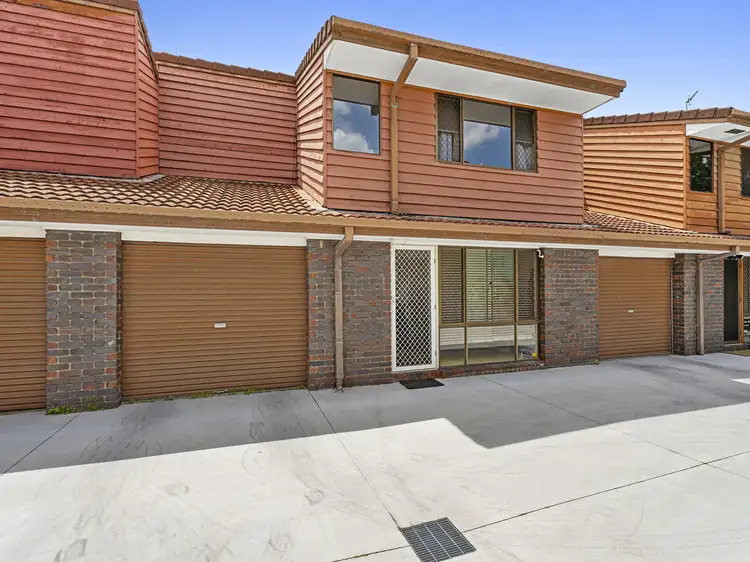 Main view of Homely townhouse listing, 2/6 Parkridge Drive, Molendinar QLD 4214