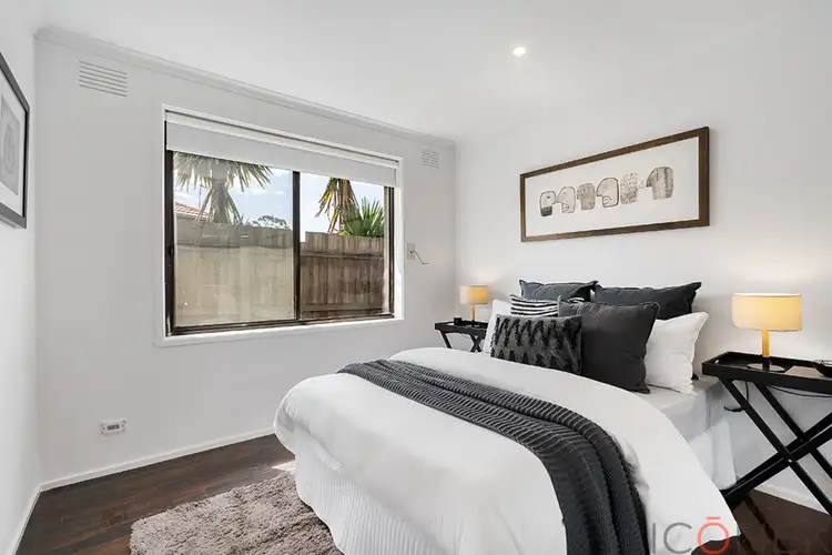 Fifth view of Homely house listing, 2 Olinda Close, Thomastown VIC 3074