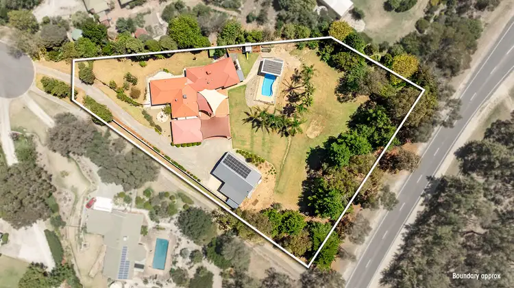 Second view of Homely house listing, 5 Platypus Court, Baranduda VIC 3691