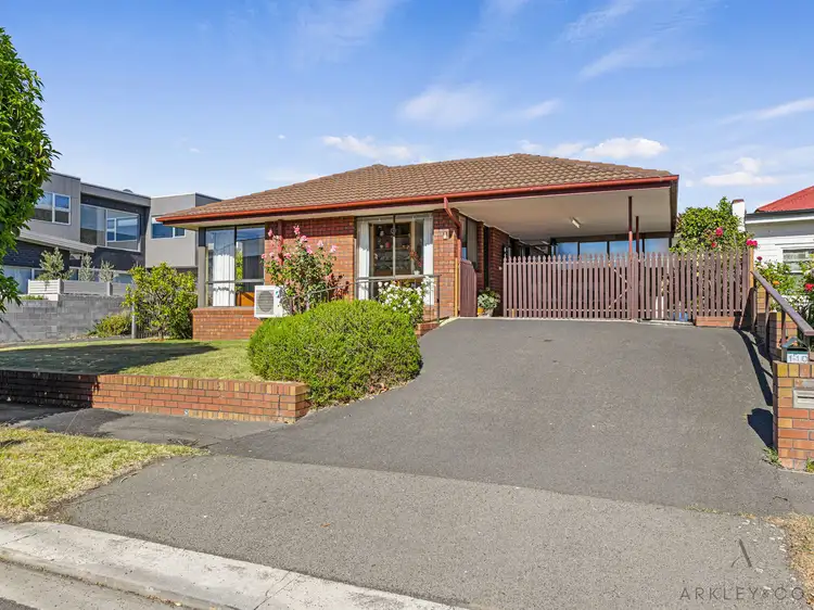 1/10 Wellington Road, Lindisfarne TAS 7015